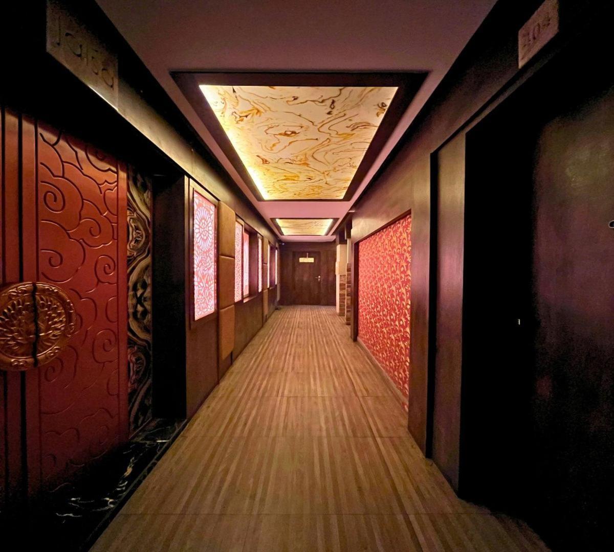 Hotel Runway Inn Pura Raghunāth Buitenkant foto